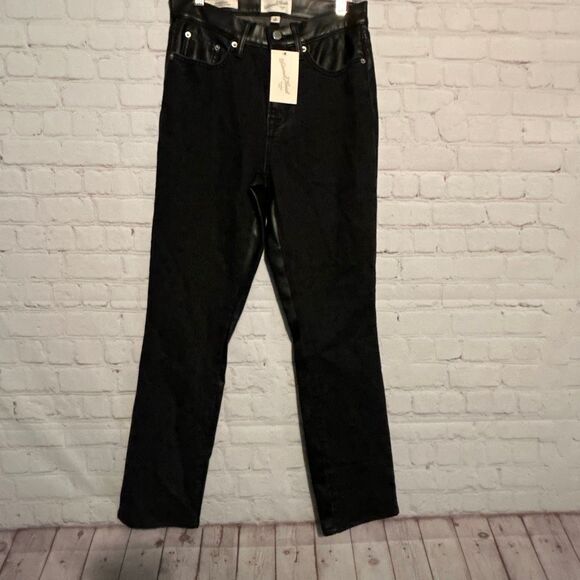 🖤 Universal Thread Mid-Rise 80s Slim Faux Leather Jeans – Size 4R - Picture 1 of 2